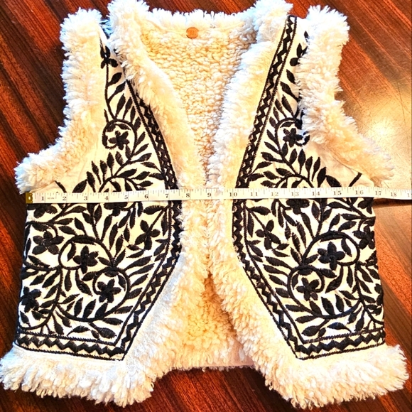 Free People Cream and Black Floral Vest - Picture 4 of 9